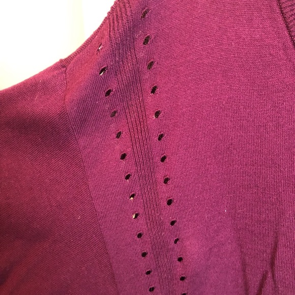 JustFab burgundy Long Sleeve Relaxed sweater. Wear with tights or a skirt. - Picture 3 of 9